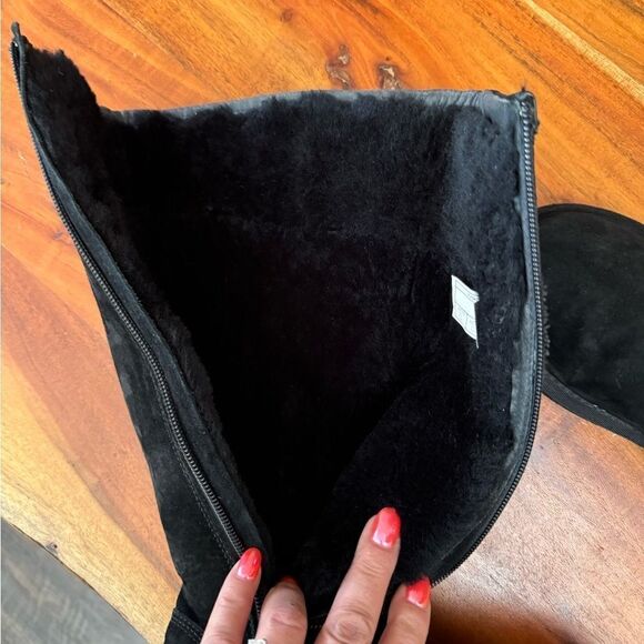 UGG Greenfield ZIP/ metal Ugg logo EUC SZ 5 - Picture 6 of 9